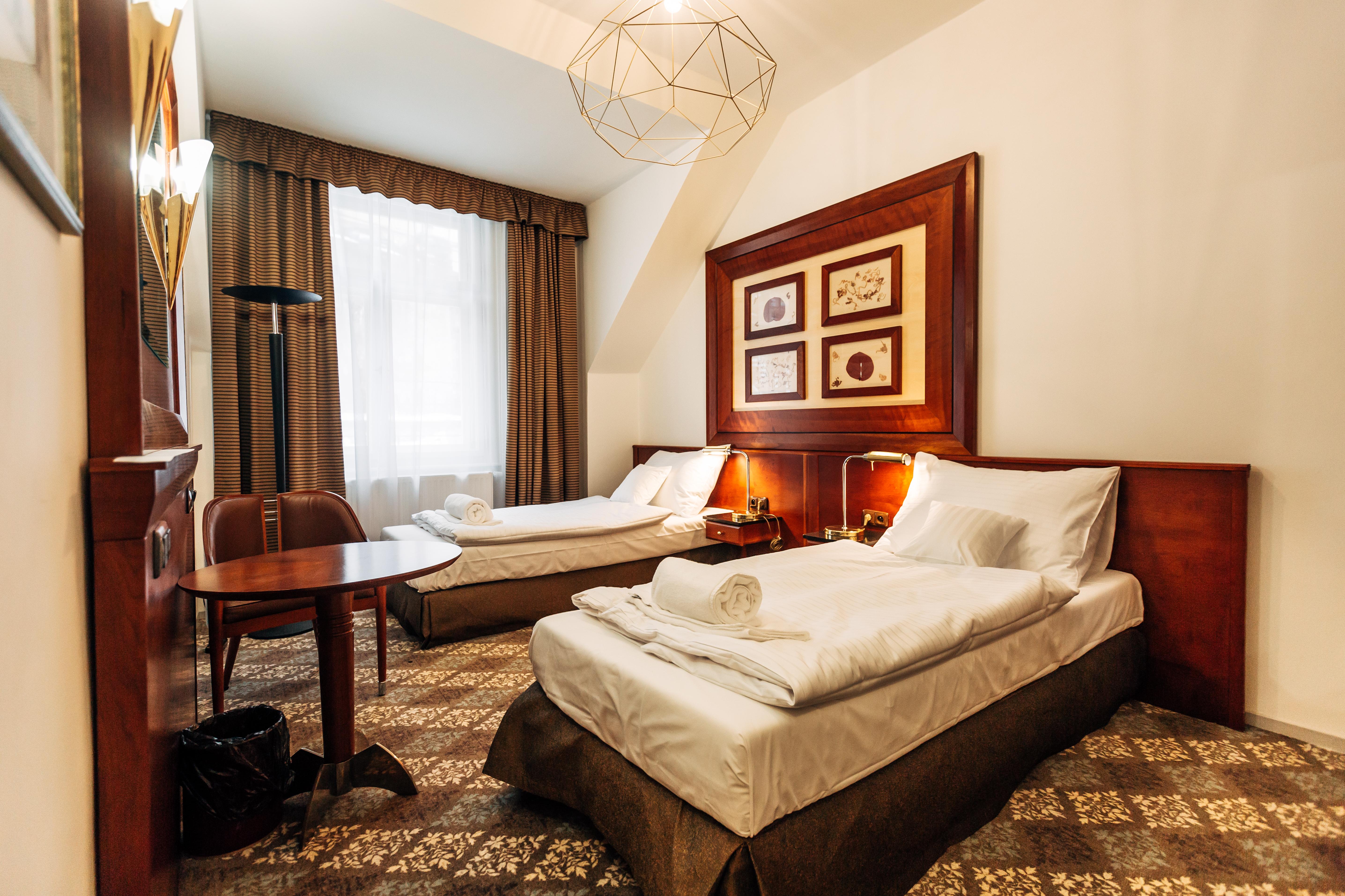 Hotel Kucera Karlovy Vary Esterno foto
