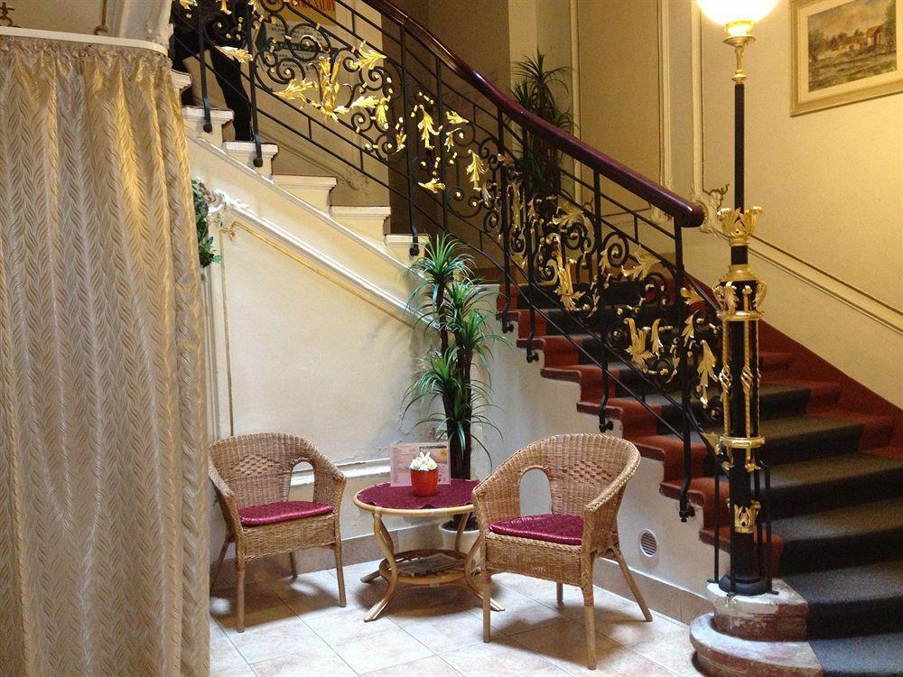 Hotel Kucera Karlovy Vary Esterno foto