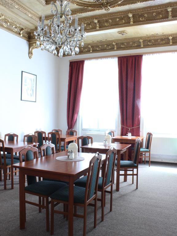 Hotel Kucera Karlovy Vary Esterno foto