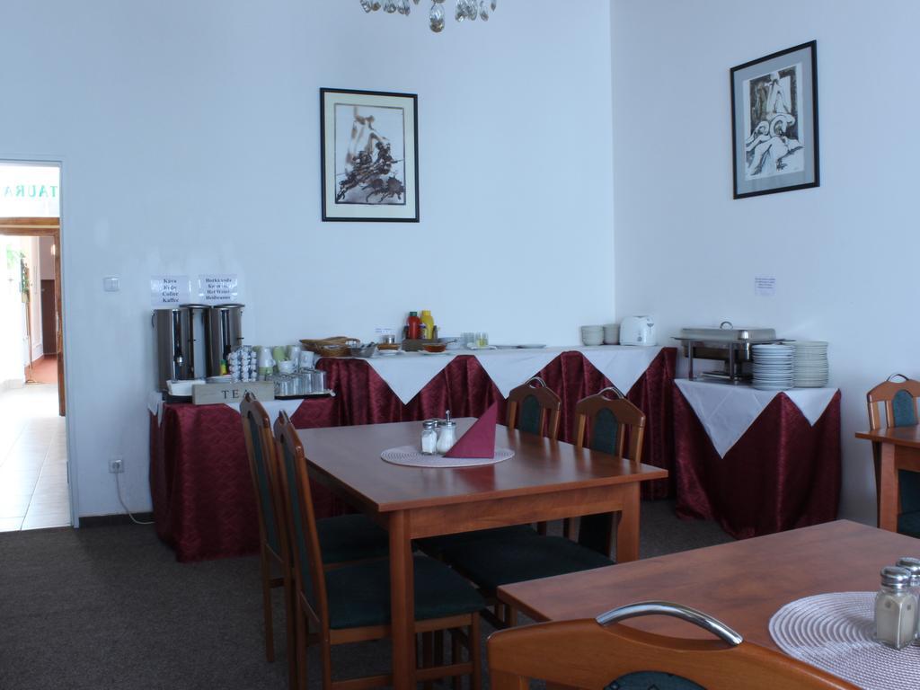 Hotel Kucera Karlovy Vary Esterno foto